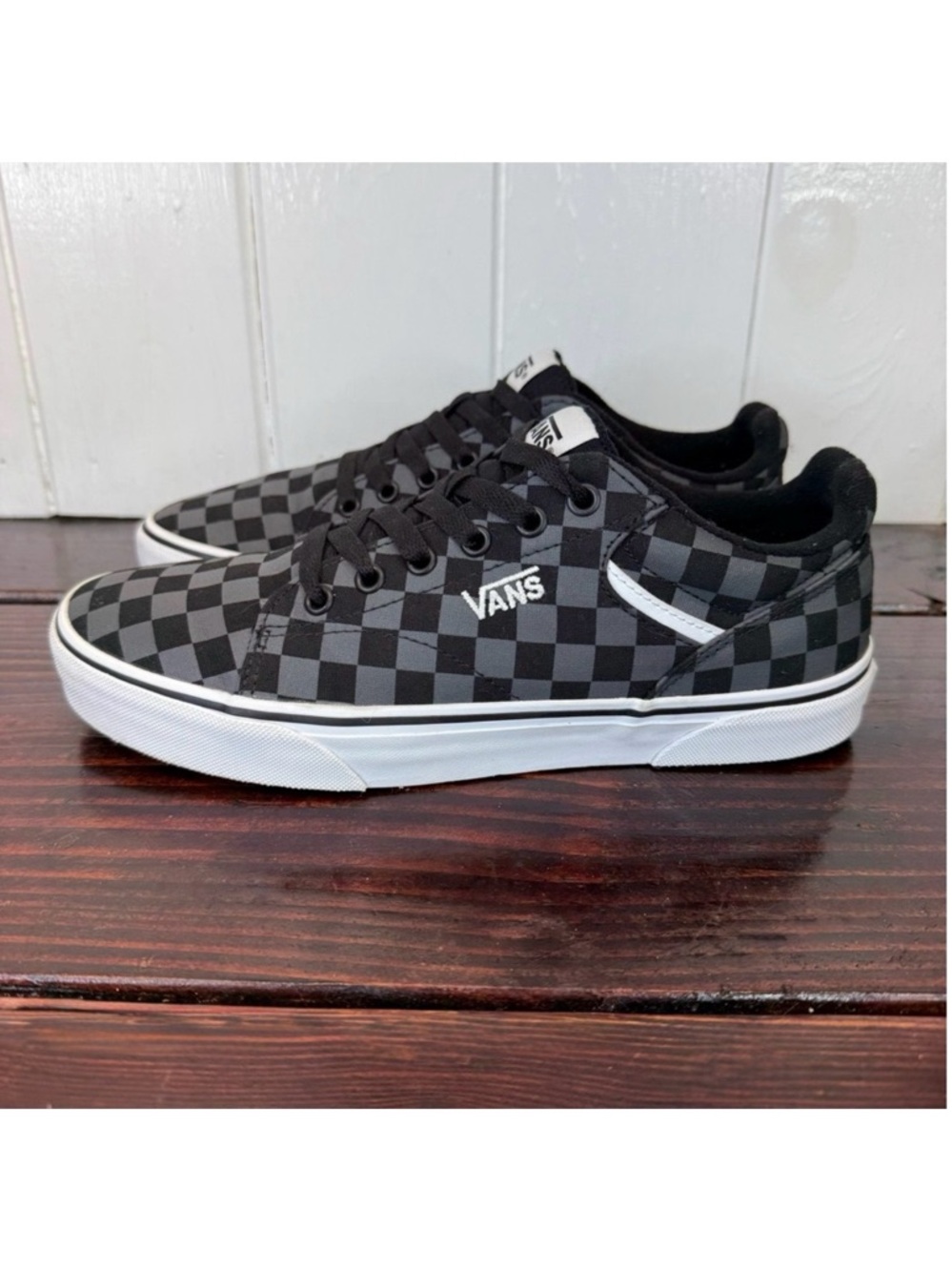 Vans Seldan Low-Top Sneakers – Black/Grey Checkerboard (Men’s 9)